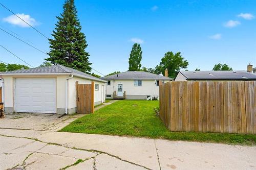 801 Government Ave, Winnipeg, MB 