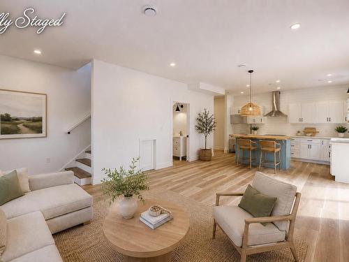 496 Highland Avenue, Windsor, NS - Indoor Photo Showing Living Room
