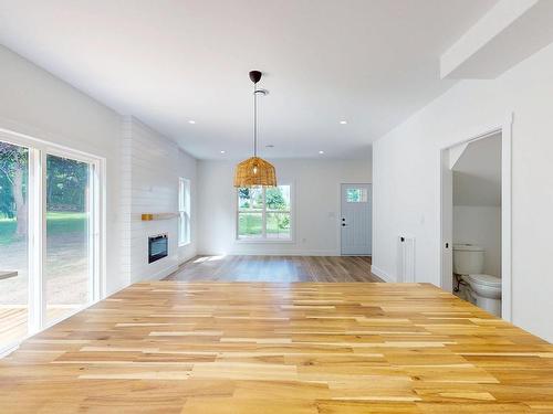 496 Highland Avenue, Windsor, NS - Indoor Photo Showing Other Room
