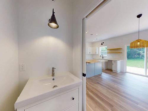 496 Highland Avenue, Windsor, NS - Indoor Photo Showing Bathroom