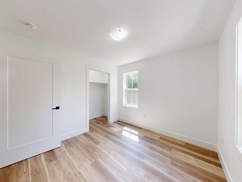 496 Highland Avenue, Windsor, NS - Indoor Photo Showing Other Room
