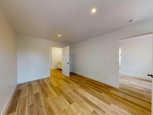 496 Highland Avenue, Windsor, NS - Indoor Photo Showing Other Room