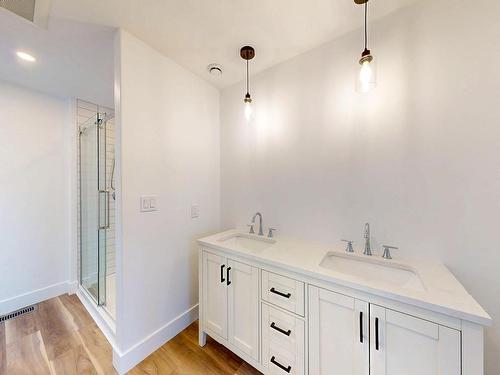 496 Highland Avenue, Windsor, NS - Indoor