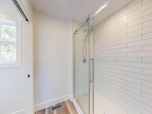 496 Highland Avenue, Windsor, NS - Indoor Photo Showing Bathroom