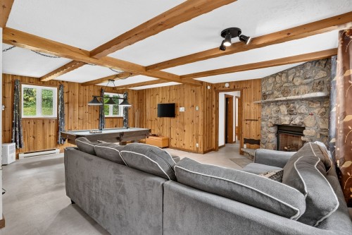 Family Room - 1130Z Ch. De La Montagne, Sainte-Agathe-Des-Monts, QC 