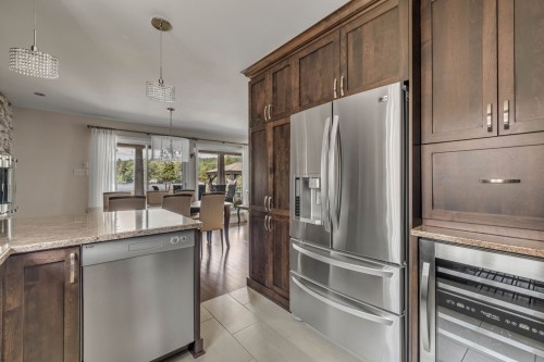 Cuisine - 18 7E Rue, Fossambault-Sur-Le-Lac, QC - Indoor Photo Showing Kitchen With Upgraded Kitchen