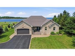 51 Bayshore DR  Bathurst, NB E2A 6A5
