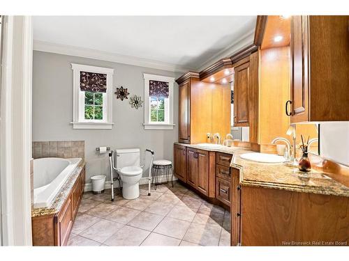51 Bayshore Dr, Bathurst, NB 