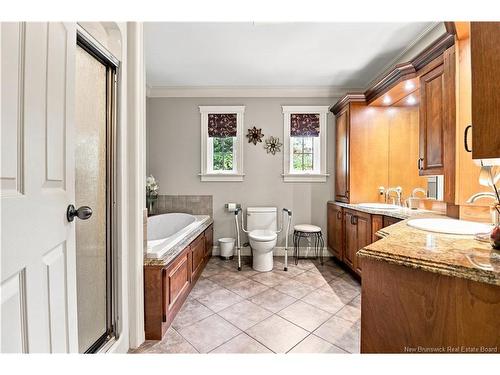 51 Bayshore Dr, Bathurst, NB 