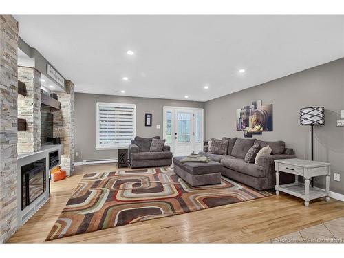 60 Anik Cres, Dieppe, NB 