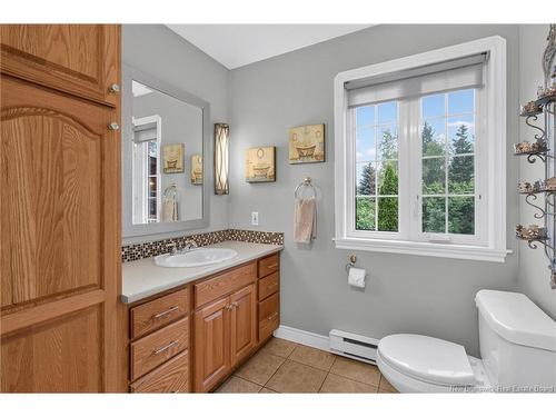 60 Anik Cres, Dieppe, NB 
