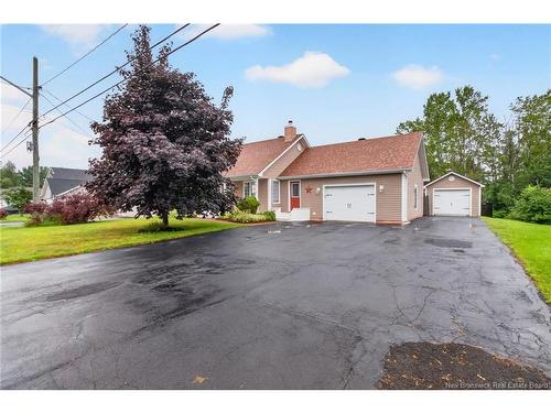 60 Anik Cres, Dieppe, NB 