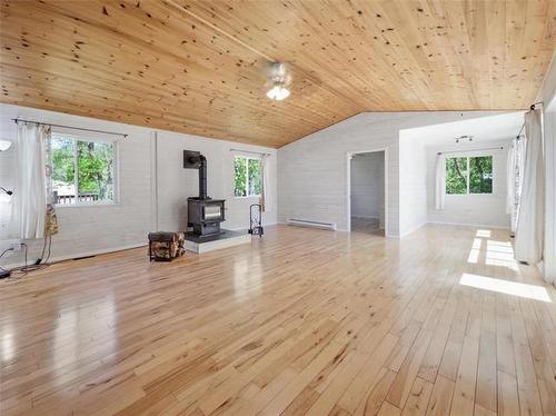 115 Community Rd, Matlock, MB 