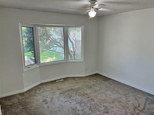 50 Gascon Rd, Winnipeg, MB 