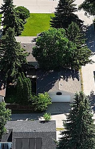 50 Gascon Rd, Winnipeg, MB 