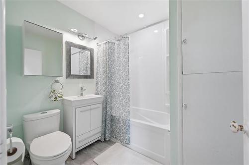 74 Biscayne Bay, Winnipeg, MB 