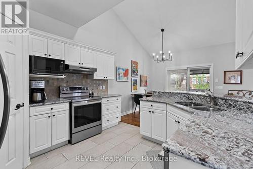 16 Maracay Way, St. Catharines (Grapeview), ON - Indoor Photo Showing Kitchen With Double Sink