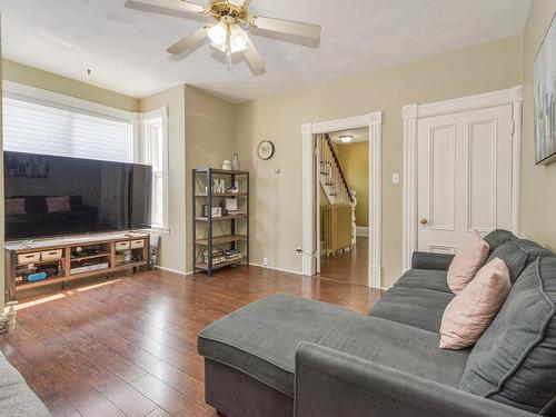 453 Pleasant Street, New Glasgow, NS - Indoor Photo Showing Living Room