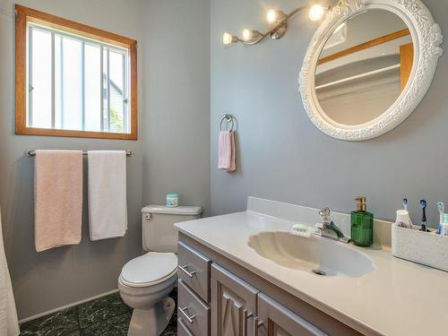 453 Pleasant Street, New Glasgow, NS - Indoor Photo Showing Bathroom