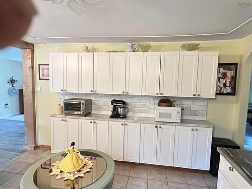 137 Johnson Road, Coldstream, NS - Indoor Photo Showing Kitchen