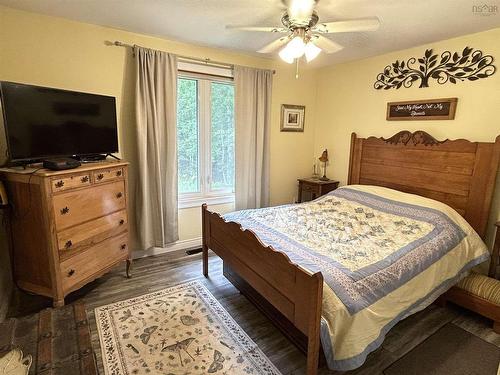137 Johnson Road, Coldstream, NS - Indoor Photo Showing Bedroom