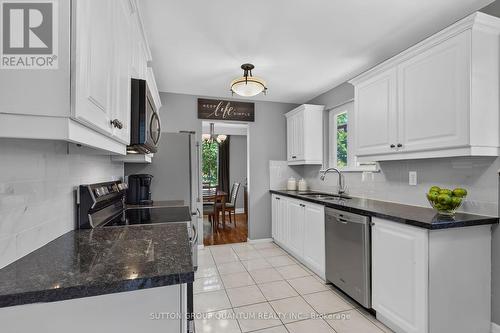 Kitchen - 1172 Chada Avenue, Mississauga, ON - Indoor Photo Showing Kitchen