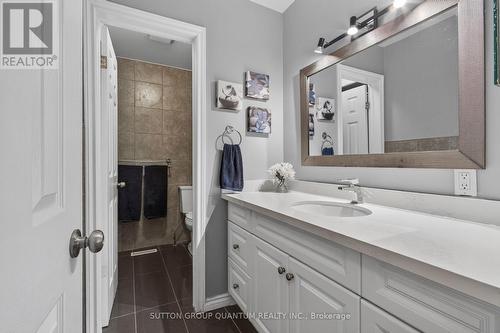 Main Bathroom - 1172 Chada Avenue, Mississauga, ON - Indoor Photo Showing Bathroom