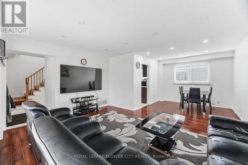 3027 Coral Drive, Mississauga, ON - Indoor Photo Showing Living Room