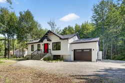148 Ch. du Roi Saint-Hippolyte, QC J8A 0B7