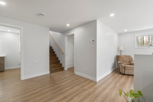 Salle familiale - 148 Ch. Du Roi, Saint-Hippolyte, QC 