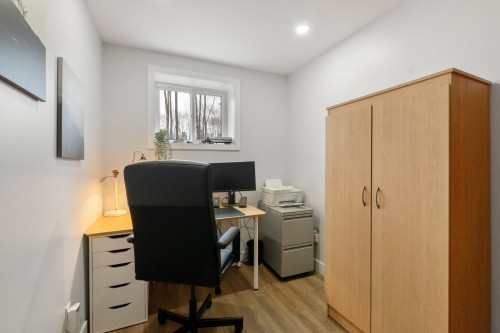 Bureau - 148 Ch. Du Roi, Saint-Hippolyte, QC 