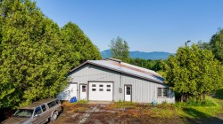 Garage - 