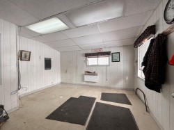 Garage - 