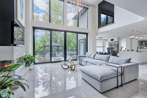 Salon - 17450 Rue Du Titane, Mirabel, QC - Indoor Photo Showing Living Room