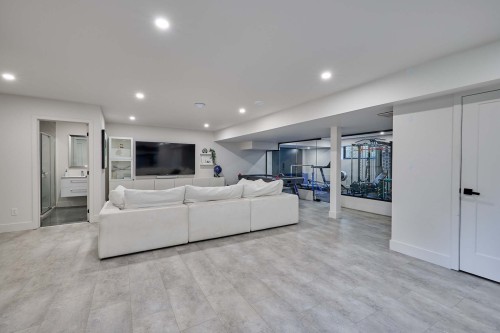 Salle familiale - 17450 Rue Du Titane, Mirabel, QC - Indoor