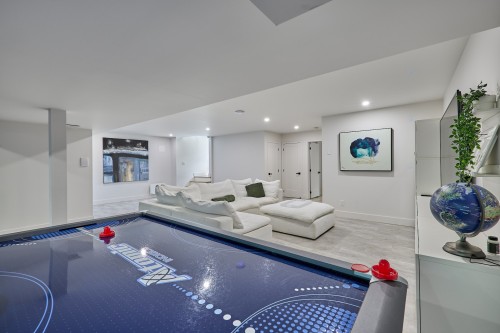 Salle familiale - 17450 Rue Du Titane, Mirabel, QC - Indoor Photo Showing Other Room