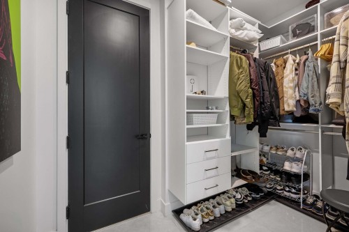 Penderie (Walk-in) - 17450 Rue Du Titane, Mirabel, QC - Indoor With Storage