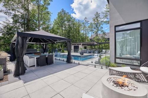 Terrasse - 17450 Rue Du Titane, Mirabel, QC - Outdoor With In Ground Pool