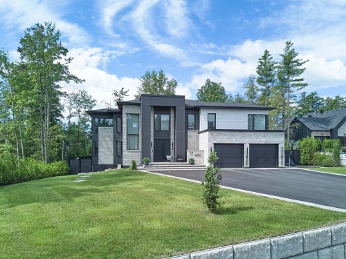 Façade - 17450 Rue Du Titane, Mirabel, QC - Outdoor With Facade