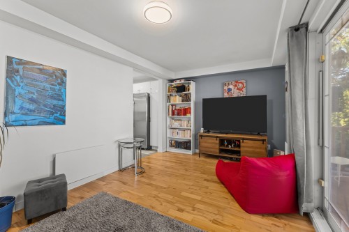 Living Room - 3315 Rue Coderre, Longueuil (Saint-Hubert), QC - Indoor