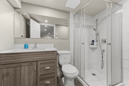 Bathroom - 3315 Rue Coderre, Longueuil (Saint-Hubert), QC - Indoor Photo Showing Bathroom