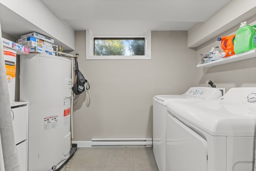 Laundry - 3315 Rue Coderre, Longueuil (Saint-Hubert), QC - Indoor Photo Showing Laundry Room
