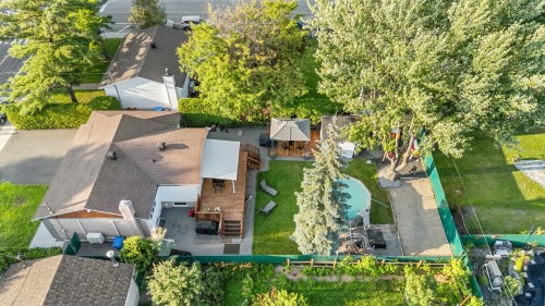Courtyard - 3315 Rue Coderre, Longueuil (Saint-Hubert), QC - Outdoor
