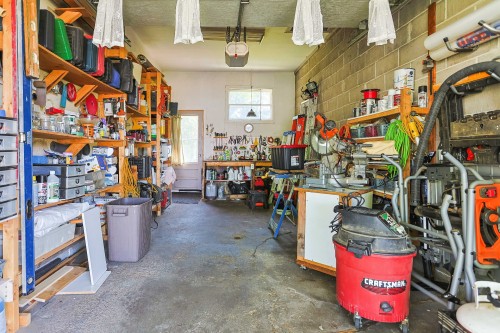 Garage - 2002 79E Rue, Shawinigan, QC - Indoor