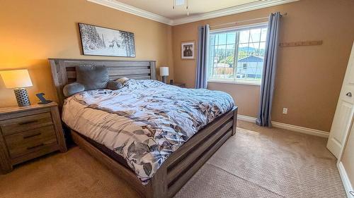 112 11Th Street, Cranbrook, BC - Indoor Photo Showing Bedroom