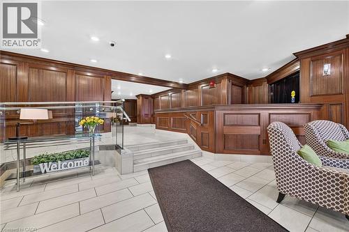 1237 North Shore Boulevard Unit# 405, Burlington, ON - Outdoor With Exterior