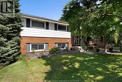 1170 GARDEN COURT DRIVE Windsor, ON N8S 2S3