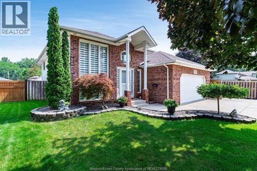 1520 Maple  Lasalle, ON N9J 3L3