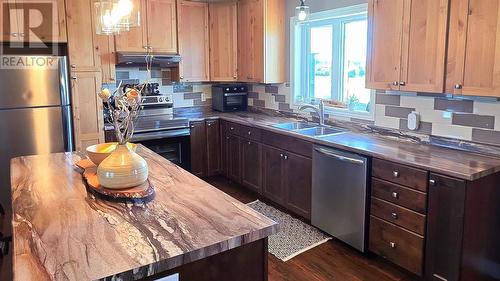 1503 Base Lin, Sault Ste. Marie, ON - Indoor Photo Showing Kitchen With Double Sink