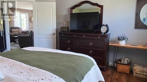 1503 Base Lin, Sault Ste. Marie, ON - Indoor Photo Showing Bedroom